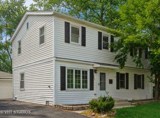 304 S Oltendorf Rd, Streamwood, IL 60107