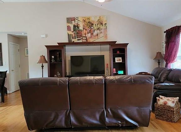 5th image of 420 Russell Springs Dr
