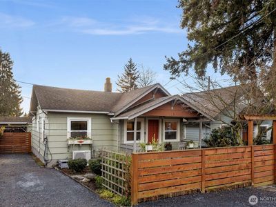 335 N 104th Street, Seattle, WA, 98133