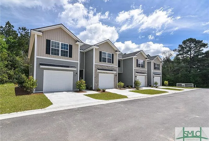 3 bed, 2.5 bath, 1400 sqft, $1,950 — Photo 3
