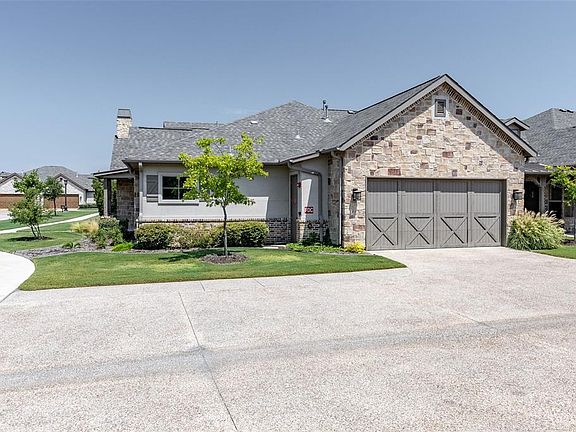 3rd image of 417 Watermere Dr