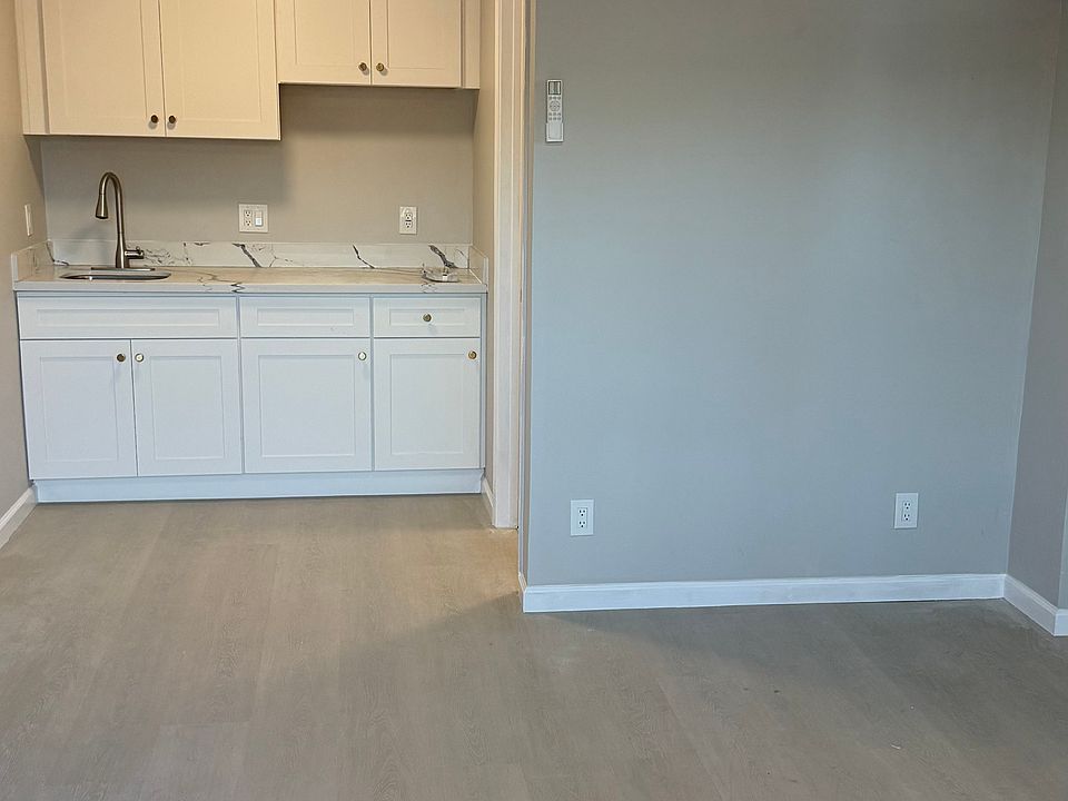 1st image of 540 Jackson St Unit B