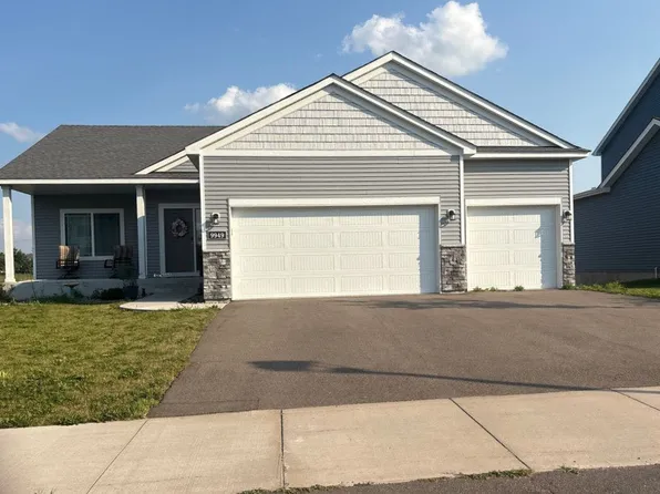 9949 32nd St NE, Saint Michael, MN 55376
