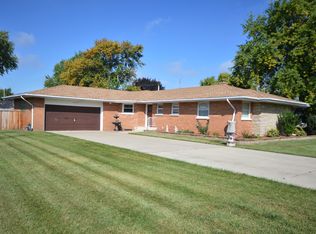 3215 Pinecrest Dr, Joliet, IL 60435