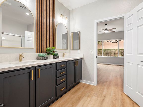 2nd image of 2092 Mountain City St