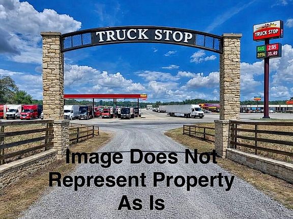 4th image of 2443 E State Highway 71 Byp