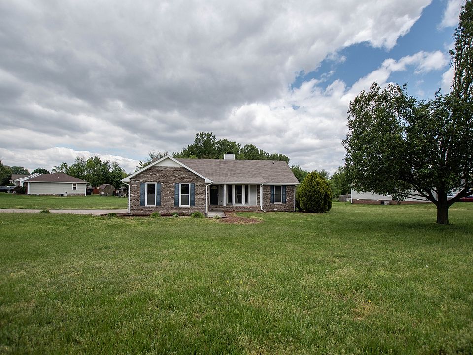 1st image of 3705 Heather Dr