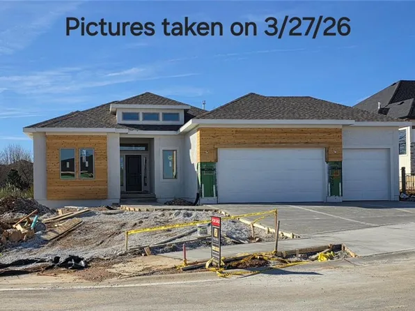 11216 S Gleason Rd, Olathe, KS 66061