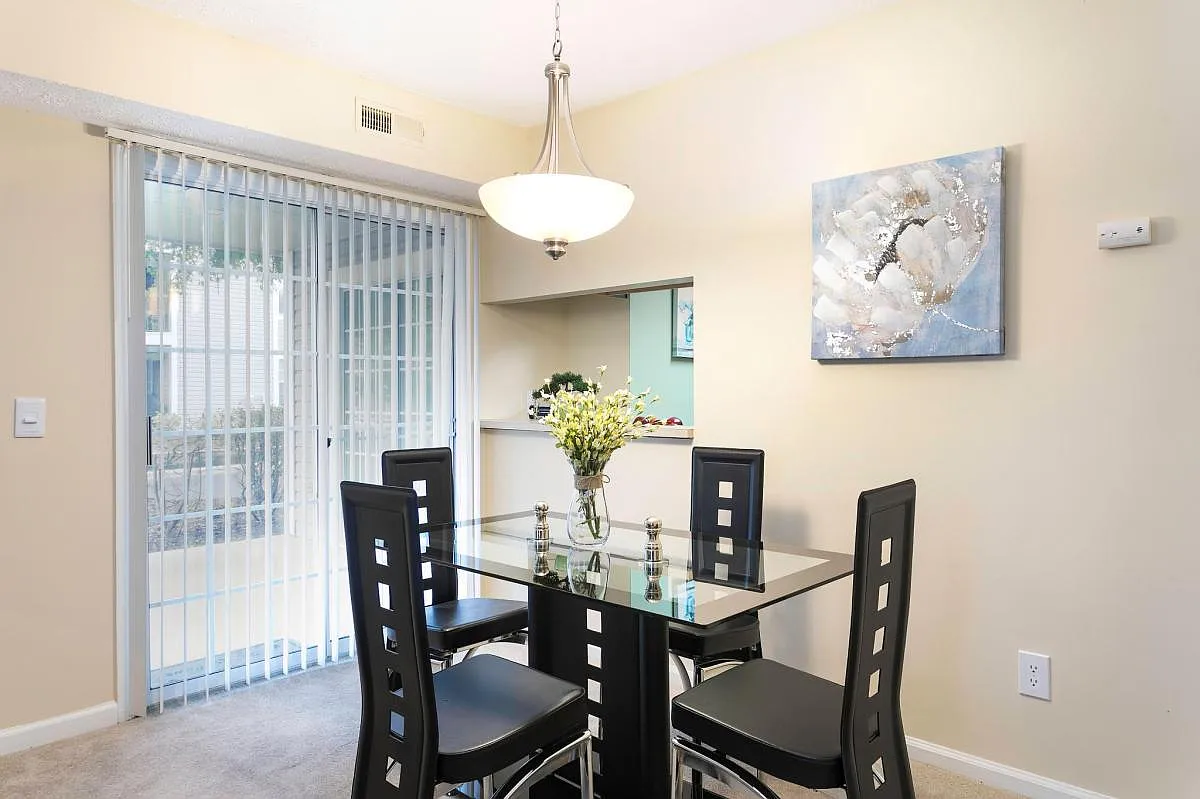 Atrium — Photo 3