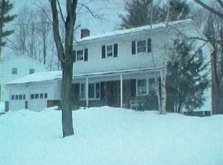 2 NW Pass, Ballston Lake, NY 12019