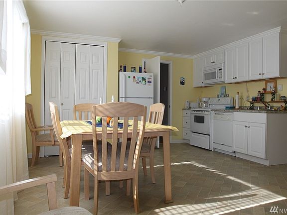 5th image of 889 Ocean Shores Blvd NW