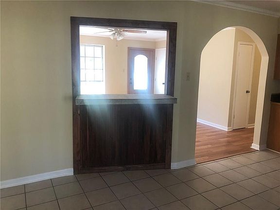 5th image of 292 Brookwood Dr