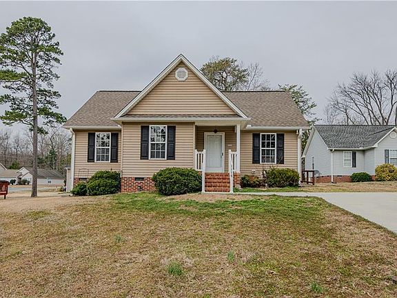 2nd image of 1119 Morgan Glen Dr