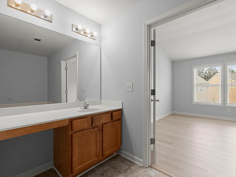 1947 Lakeshore Overlook Cir NW — Photo 23
