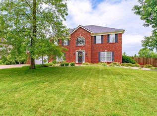 2855 Briarcliff Dr, Newburgh, IN 47630