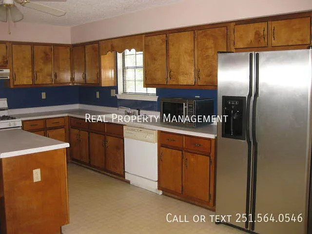 420 Lakeview Dr W — Photo 5