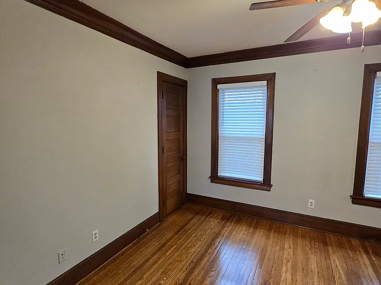 16 Wellesley St #4 — Photo 15