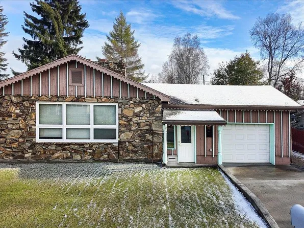1157 Sunset Dr, Fairbanks, AK 99709