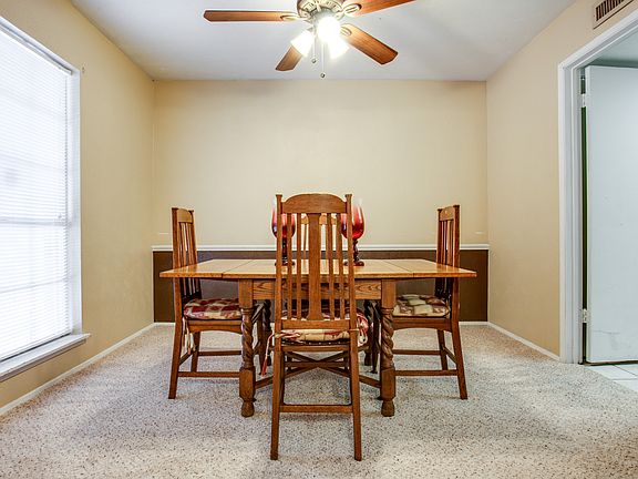 5th image of 2822 Dove Meadow Dr