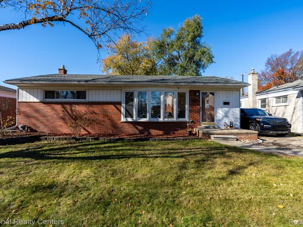 9201 Texas St, Livonia, MI 48150
