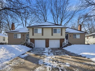 1409-1411 E Ridgeway Dr, Olathe, KS, 66061