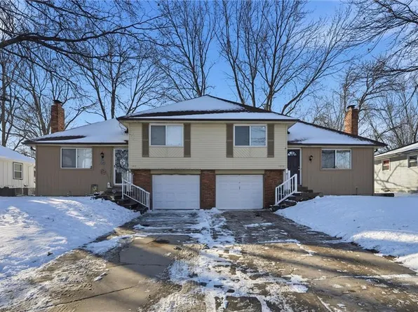 1409-1411 E Ridgeway Dr, Olathe, KS 66061