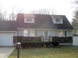 48 Jackson St, Brentwood, NY 11717