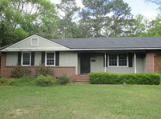 292 Tennyson St NE, Pelham, GA 31779