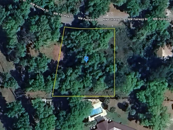 912 NW Fairway Dr #10, Lake City, FL 32055