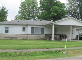 703 W Beech St, Robinson, IL 62454