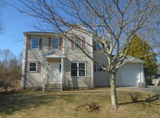 11 Fieldstone Dr, Coventry, RI 02816