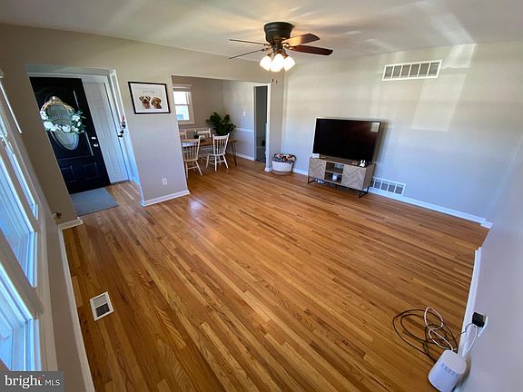 5th image of 26 Auburn Dr