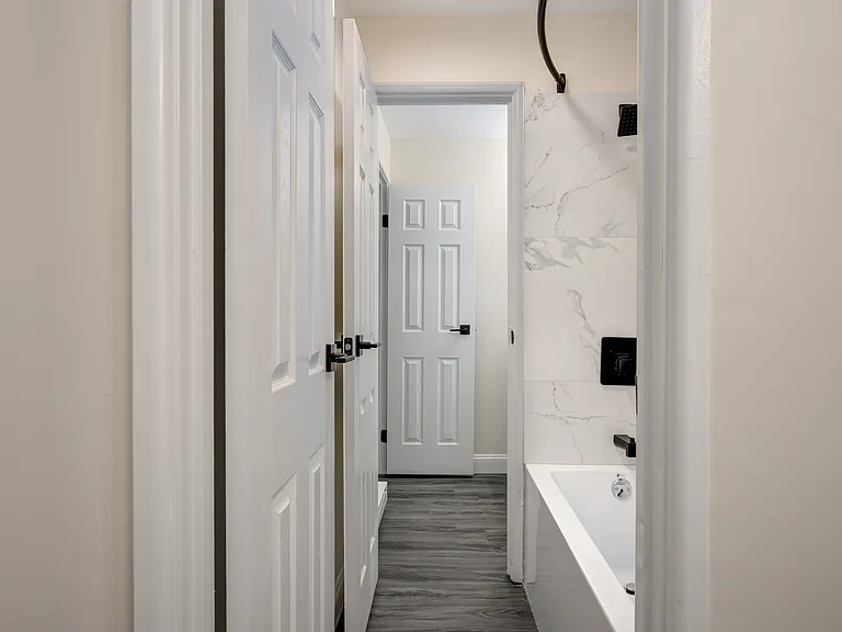 Oakbrook Manor Apartments — Photo 53