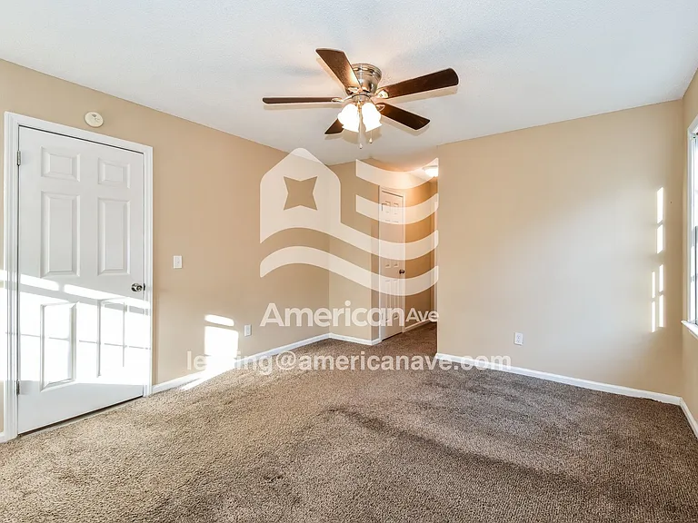 1479_009_main_bedroom_14229887.jpg