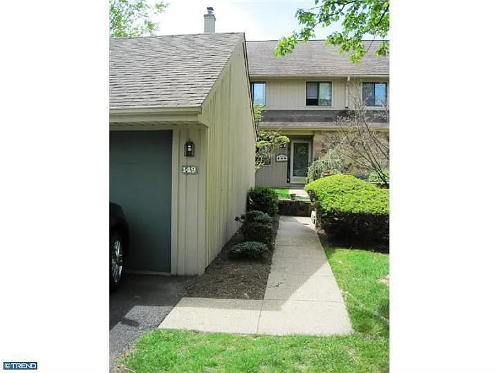 149 Coventry Ct photo 1