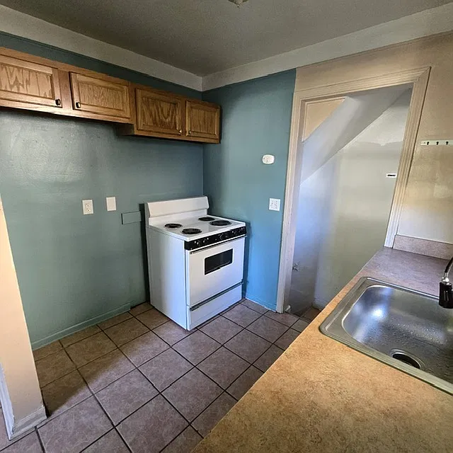 3 bed, 1095 sqft, $1,150 — Photo 4