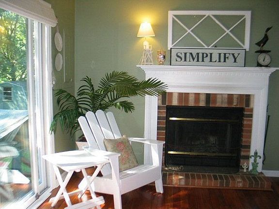 3rd image of 1036 Sherwood Ct
