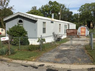 20 Hickory Ln, O'Fallon, MO 63366