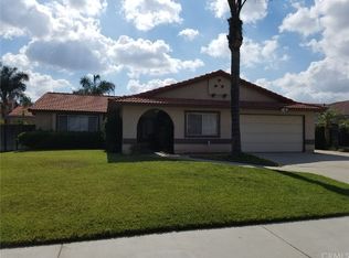 874 S Driftwood Ave, Rialto, CA 92376