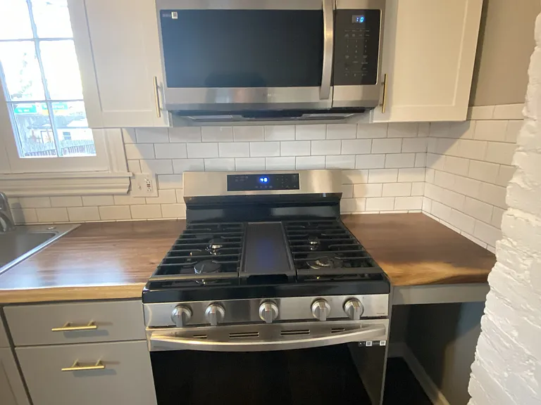 243 Richard St #1 — Photo 5