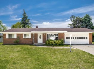 2100 Finch Dr, Saginaw, MI 48601