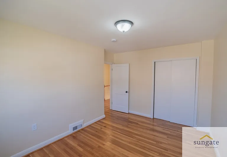1444 Meridene Dr — Photo 24