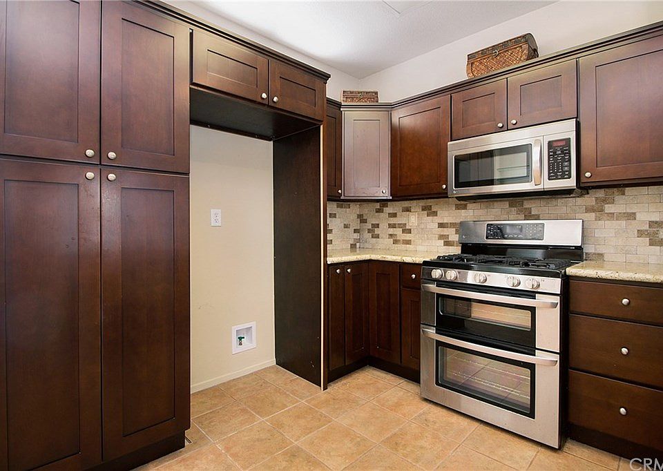 1st image of 61 Carlsbad Ln