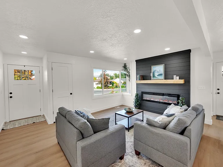 115 W Lester Ave #1 — Photo 6