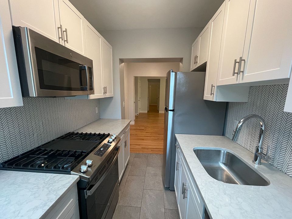 1st image of 231 Lafayette St #107