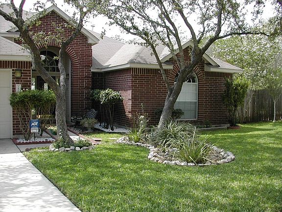 2nd image of 1815 Caversham Pass Ln