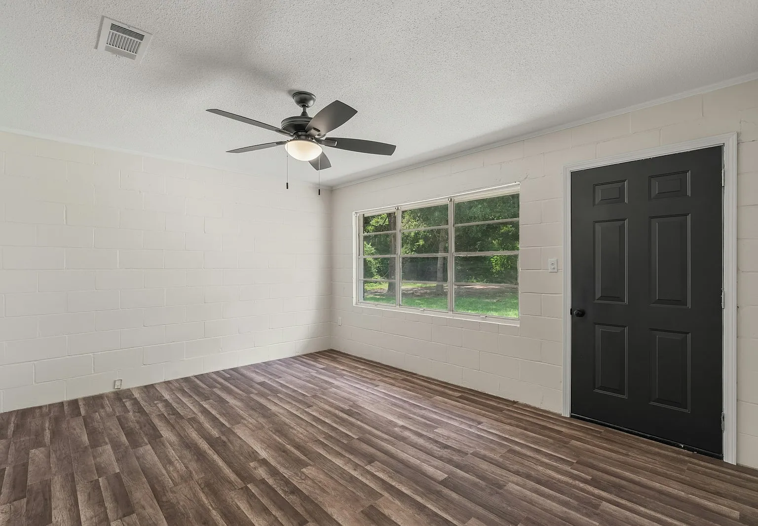 18 East Westover Drive — Photo 4