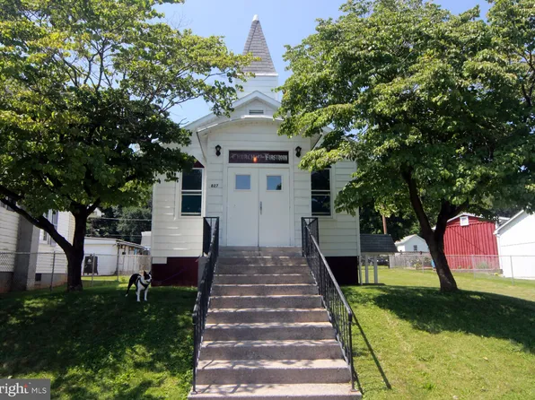 827 W 5th St, Lewistown, PA 17044