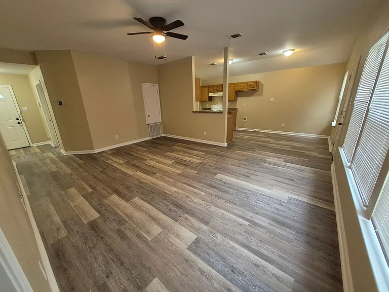 8806 Slumber Ln — Photo 22