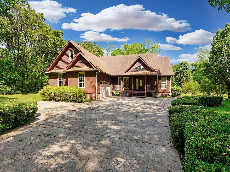 1st image of 31 White Oak Rd